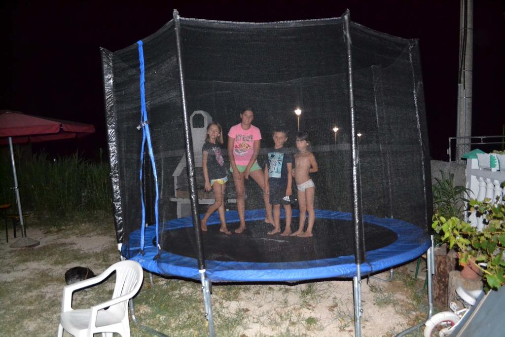 Apartmani Jenny I Tania 洛帕 外观 照片