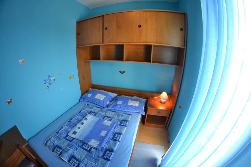 Apartmani Jenny I Tania 洛帕 外观 照片