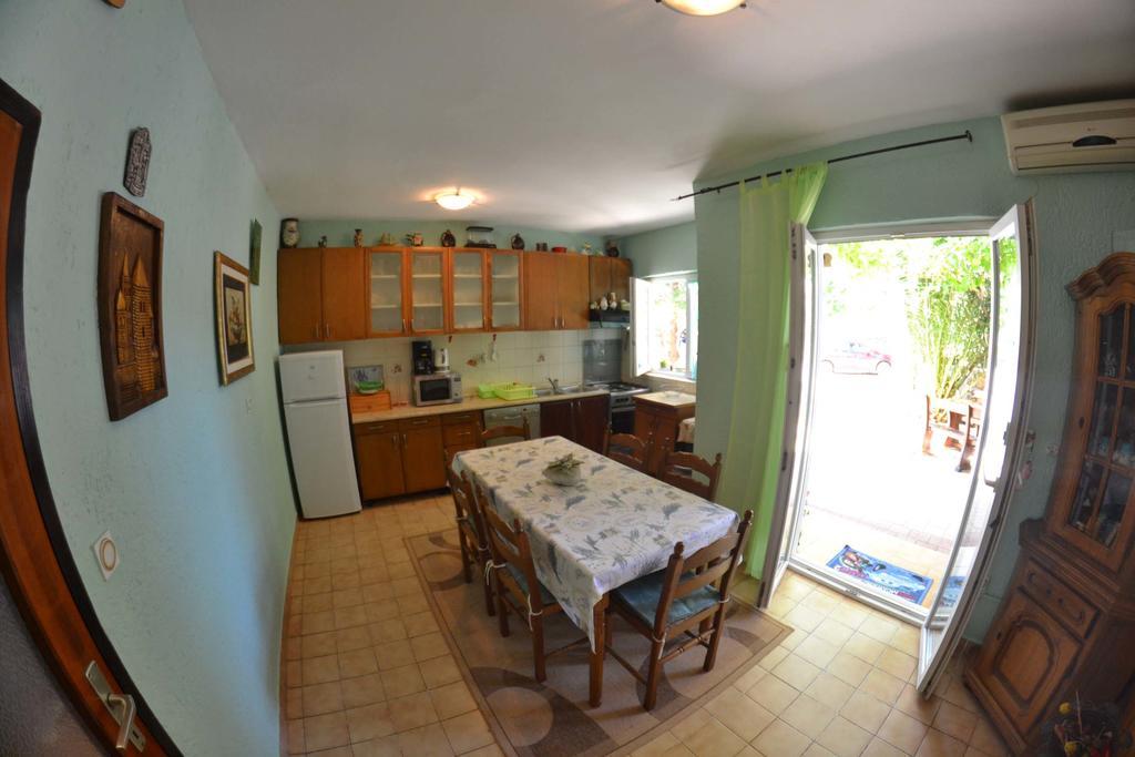 Apartmani Jenny I Tania 洛帕 外观 照片