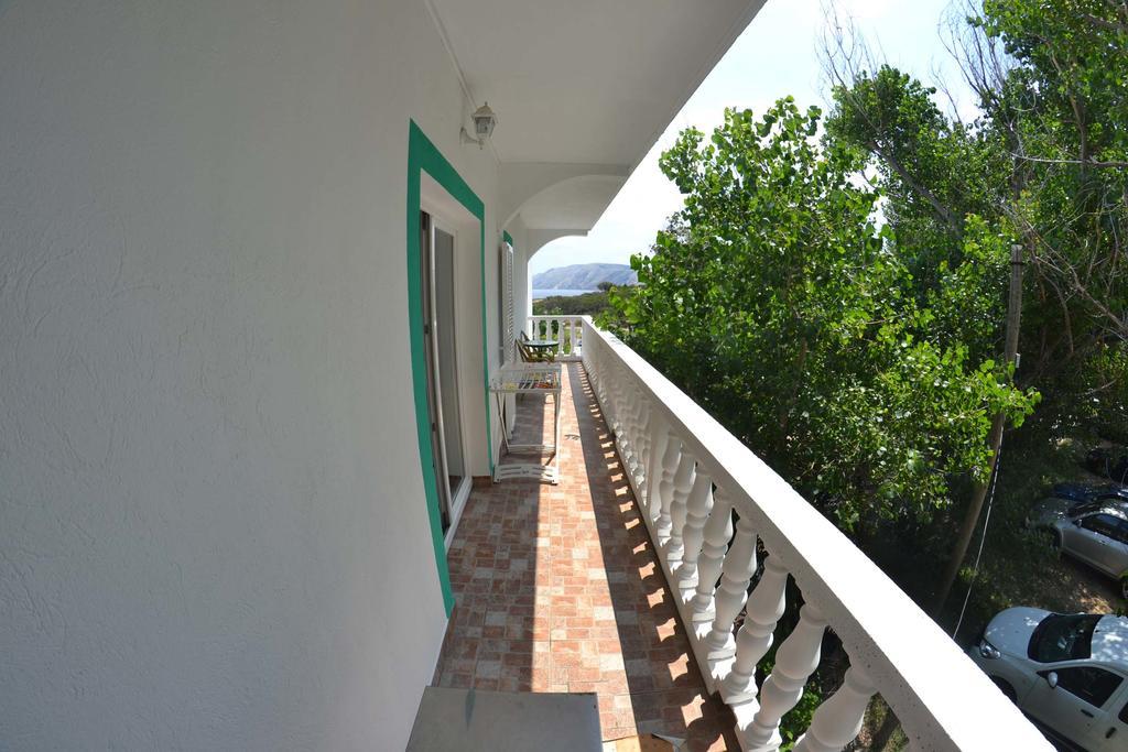 Apartmani Jenny I Tania 洛帕 外观 照片
