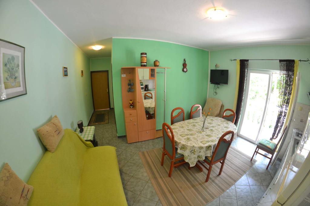 Apartmani Jenny I Tania 洛帕 外观 照片